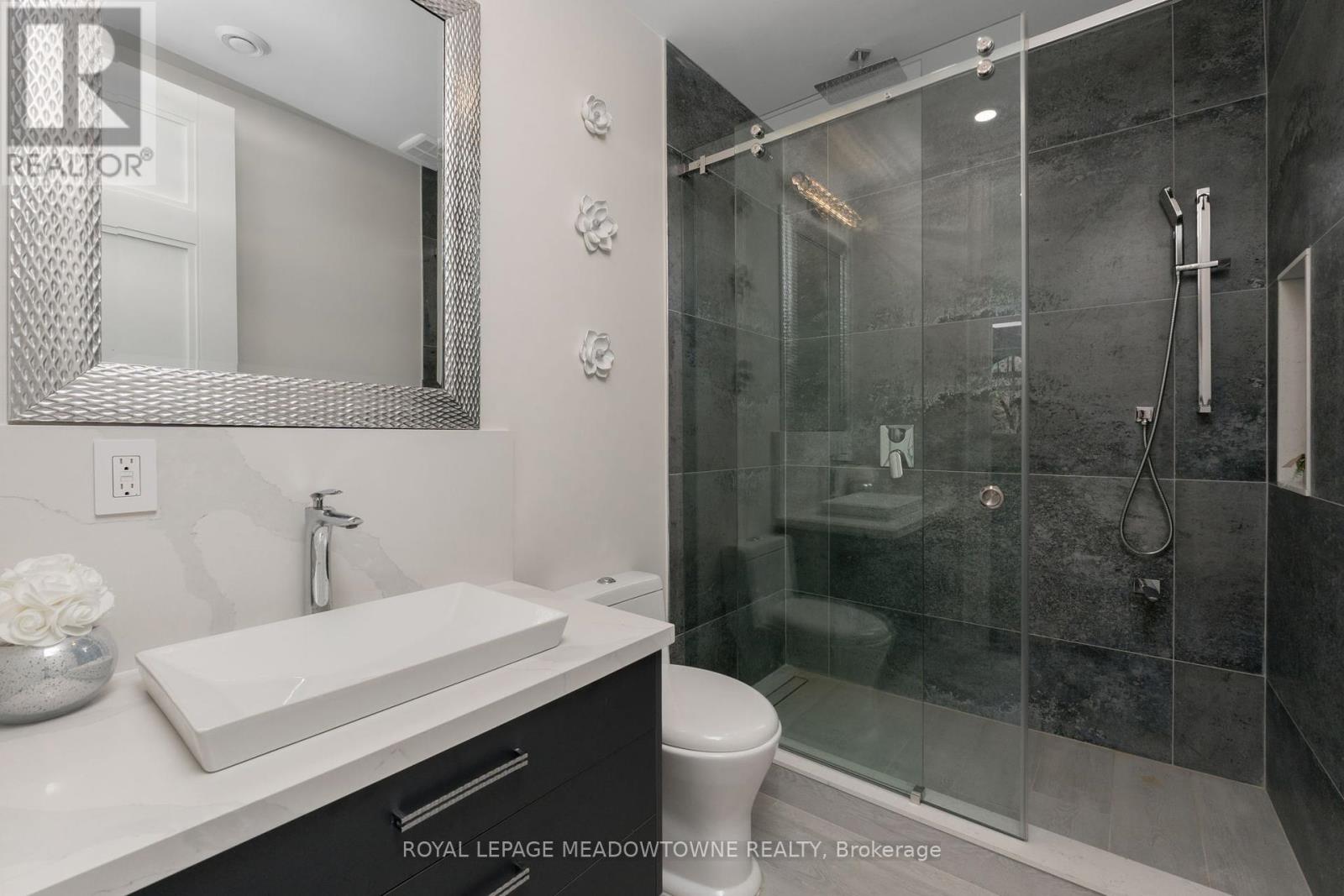 13867 Heritage Road, Caledon, Ontario  L7C 3E9 - Photo 16 - W12393737