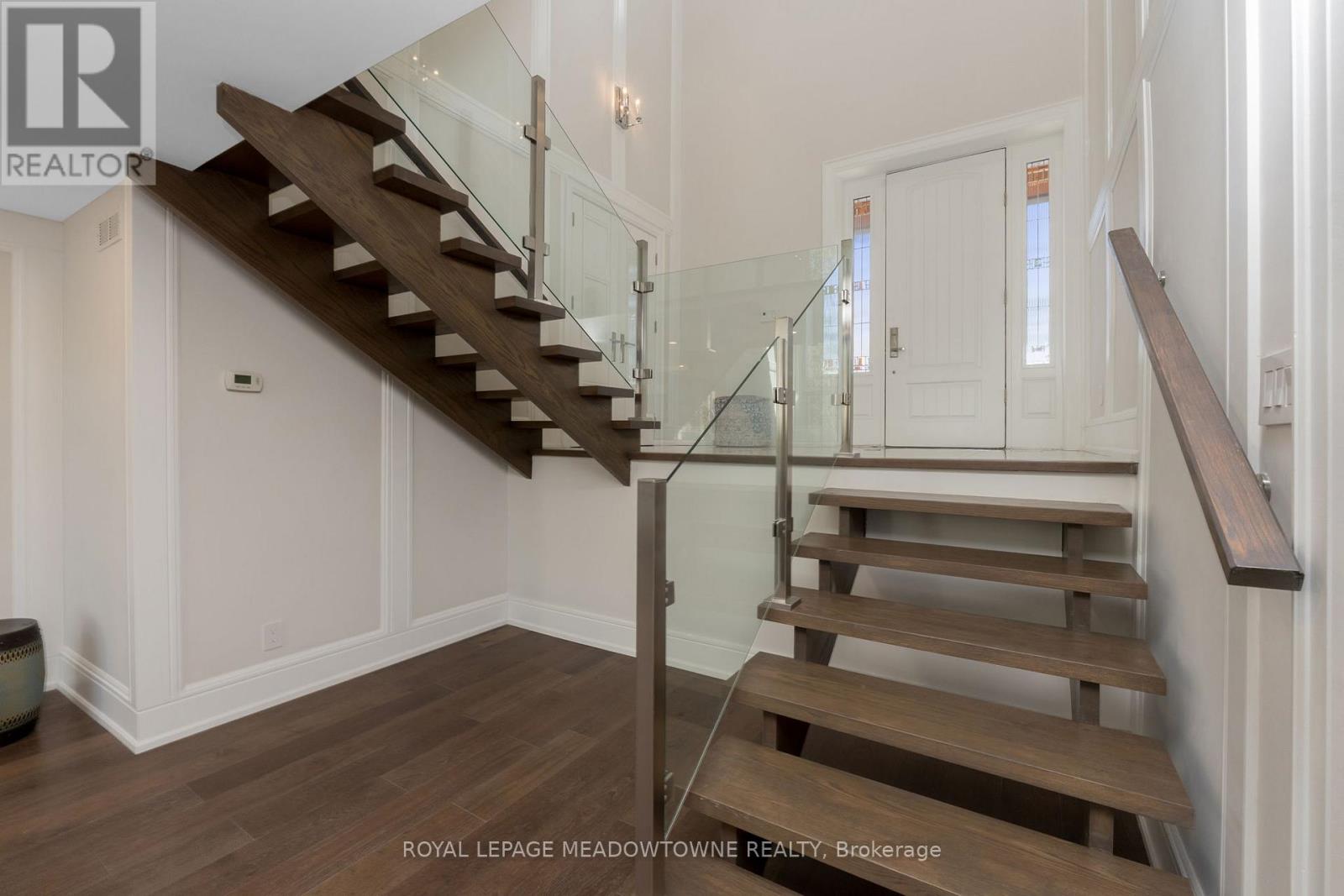 13867 Heritage Road, Caledon, Ontario  L7C 3E9 - Photo 2 - W12393737