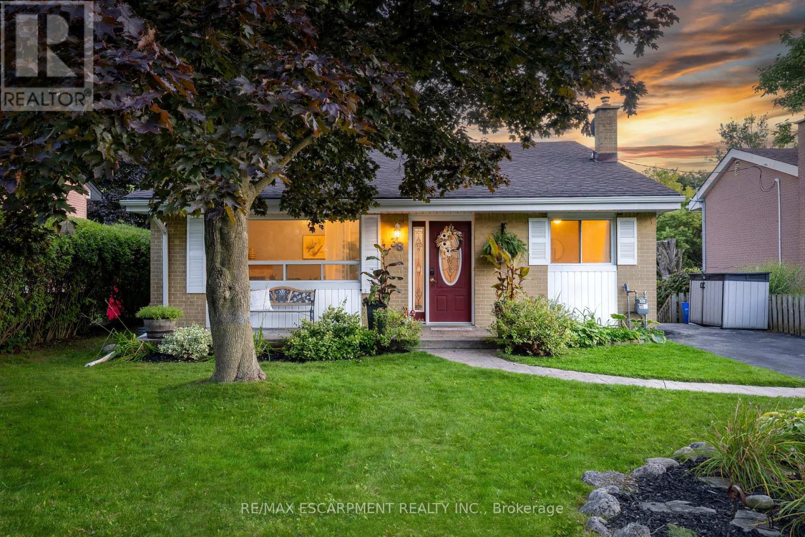 Property at 38 MOWBRAY PLACE image 2