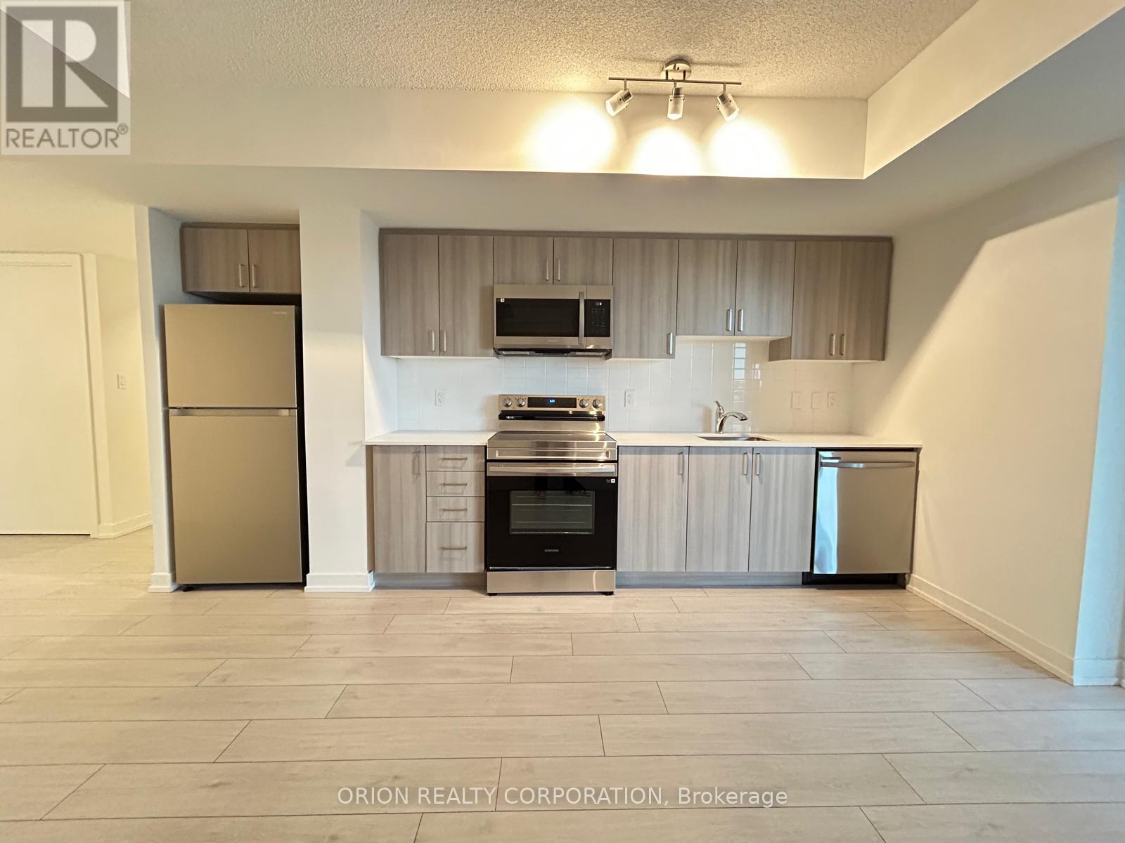 428 - 556 MARLEE AVENUE, Toronto, Ontario