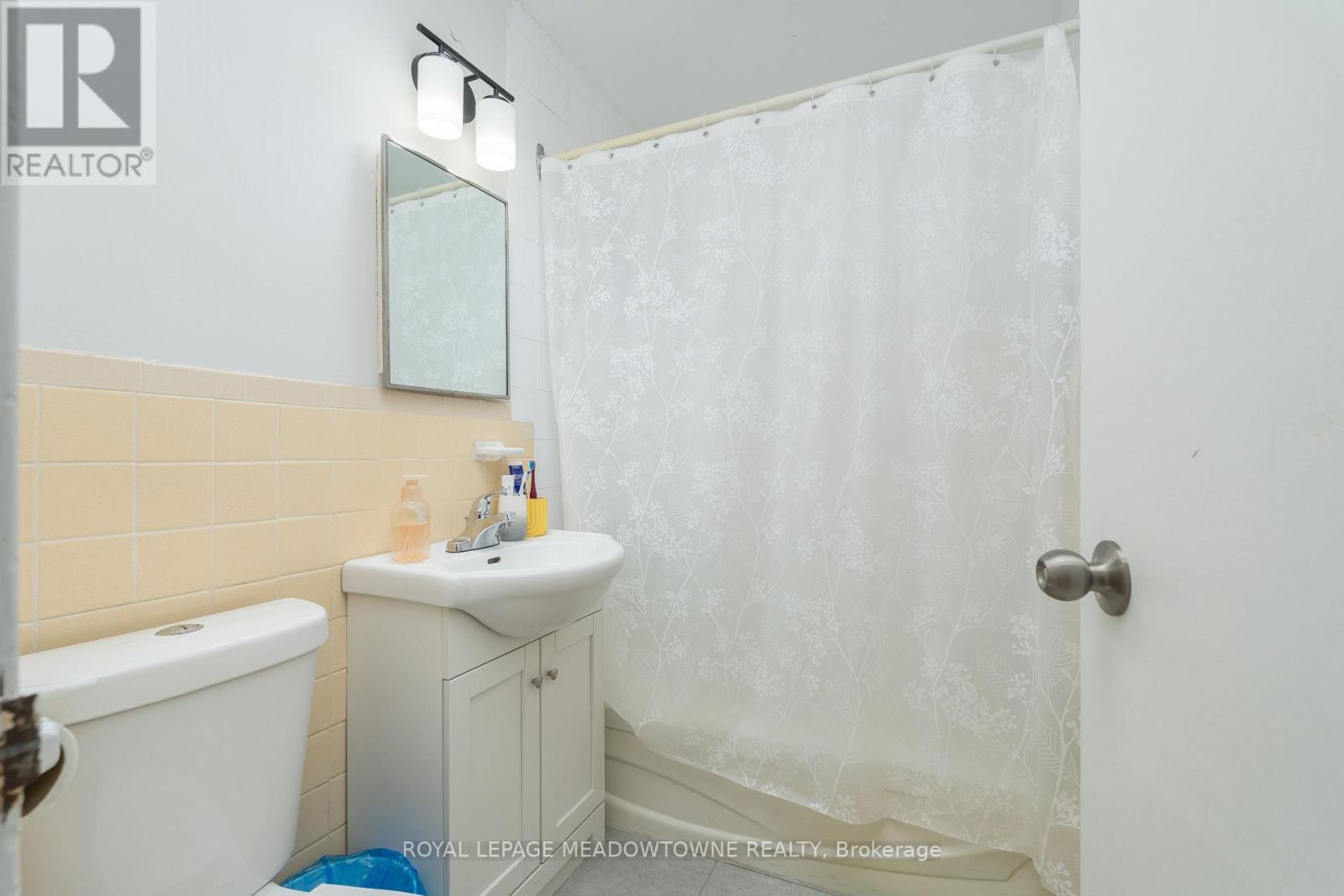 2a - 8 Cherry Street, Halton Hills, Ontario  L7G 3J8 - Photo 15 - W12393763