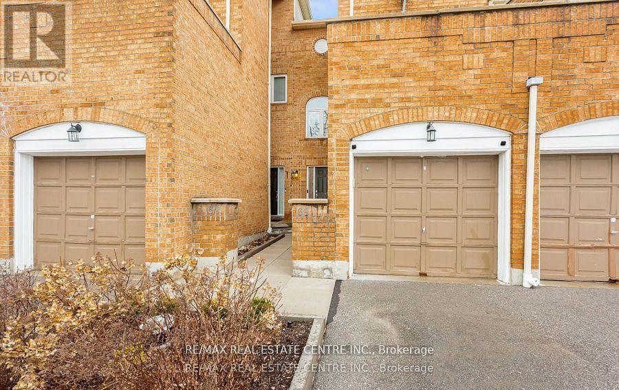 68 - 45 Bristol Road E, Mississauga, Ontario  L4Z 3P5 - Photo 2 - W12393796