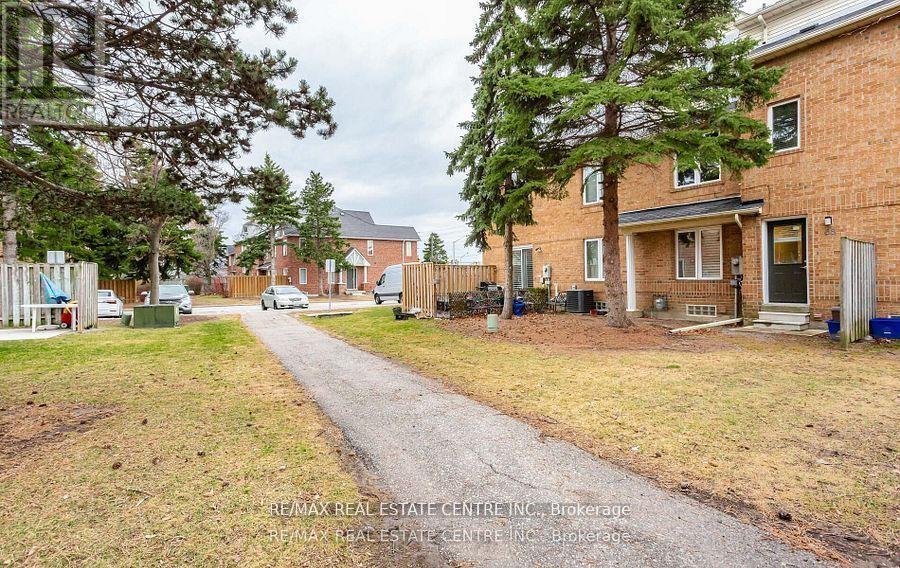 68 - 45 Bristol Road E, Mississauga, Ontario  L4Z 3P5 - Photo 42 - W12393796