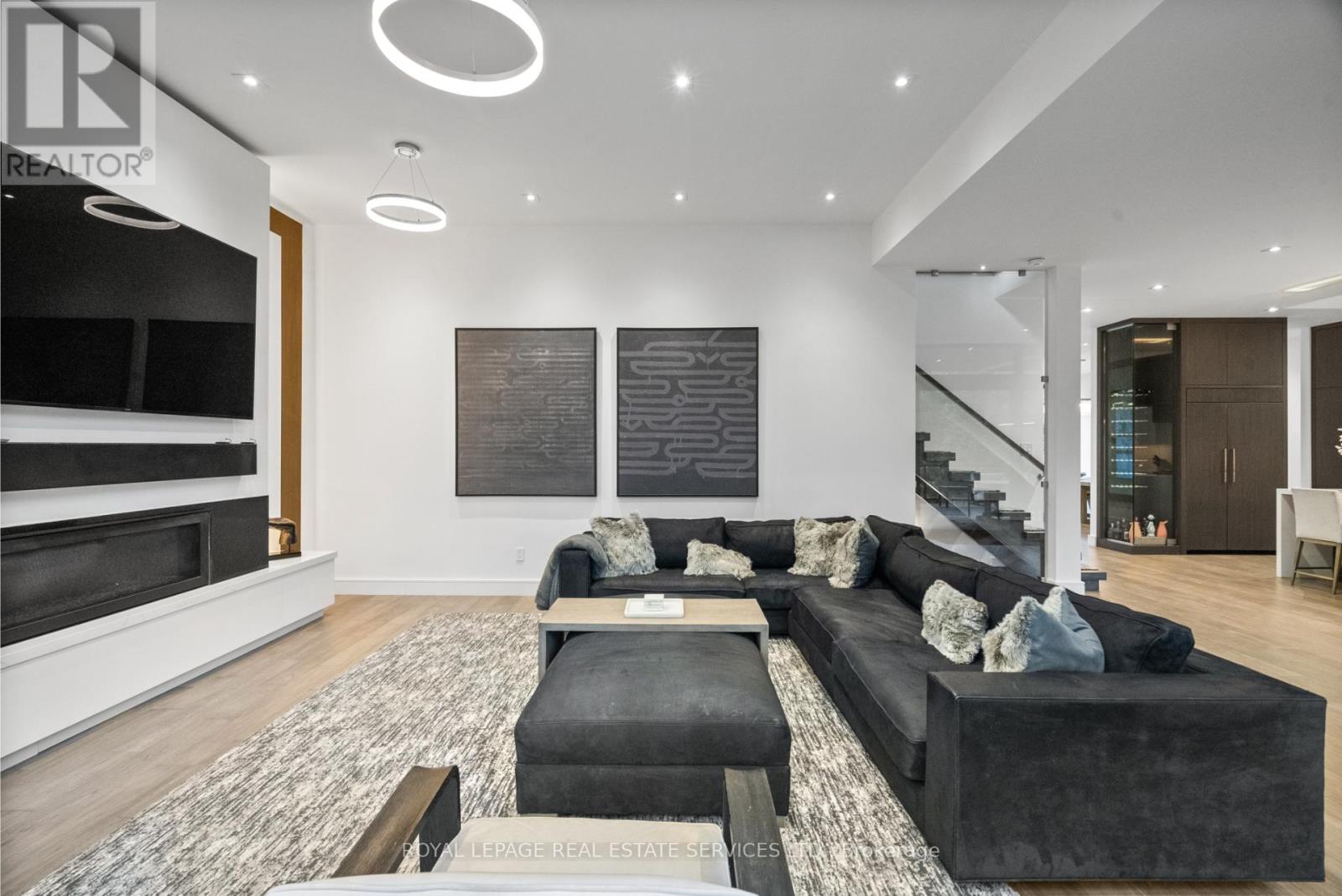 96 Montgomery Road, Toronto, Ontario  M9A 3N5 - Photo 14 - W12393803