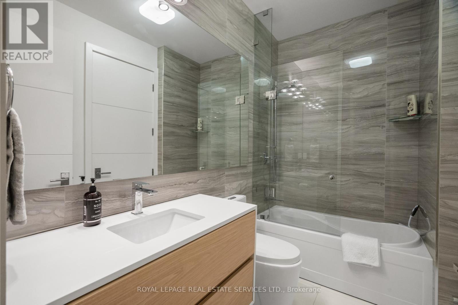 96 Montgomery Road, Toronto, Ontario  M9A 3N5 - Photo 39 - W12393803