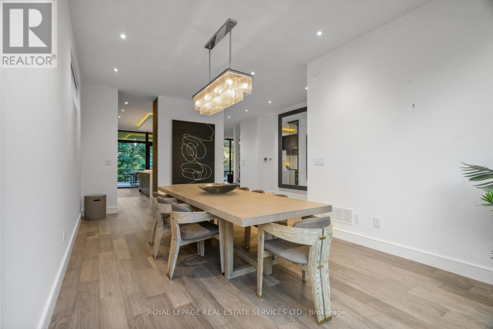 96 Montgomery Road, Toronto, Ontario  M9A 3N5 - Photo 7 - W12393803