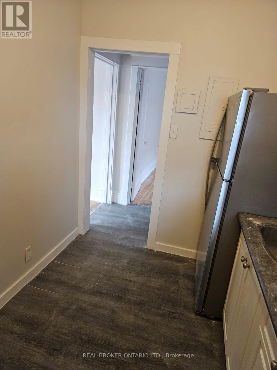 6 - 985 Main Street E, Hamilton, Ontario  L8M 1N3 - Photo 6 - X12393616