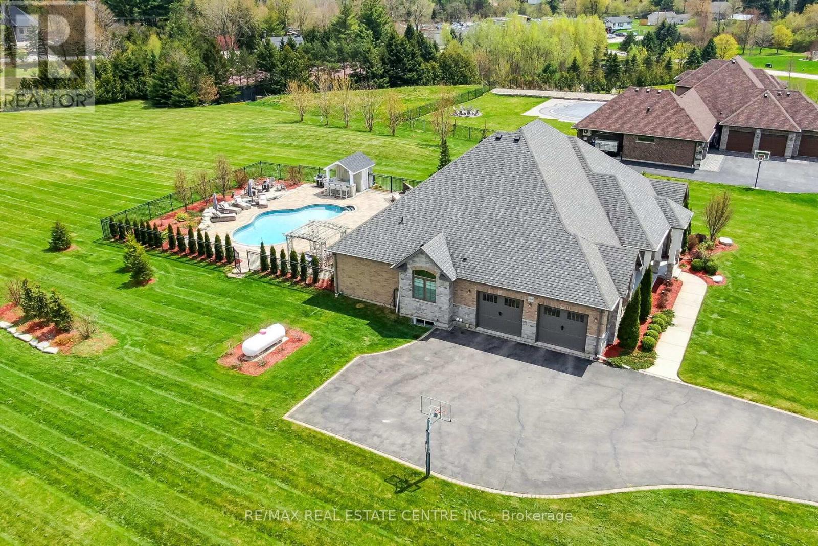 109 Crewson Court, Erin, Ontario  N0B 2K0 - Photo 46 - X12393730