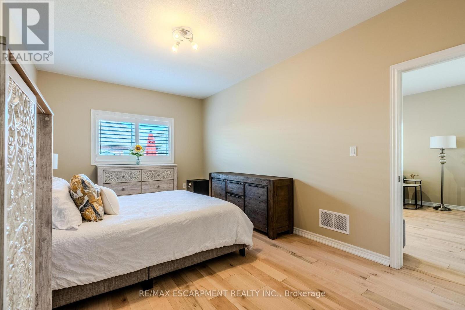 42 Cittadella Boulevard, Hamilton, Ontario  L0R 1P0 - Photo 34 - X12393795