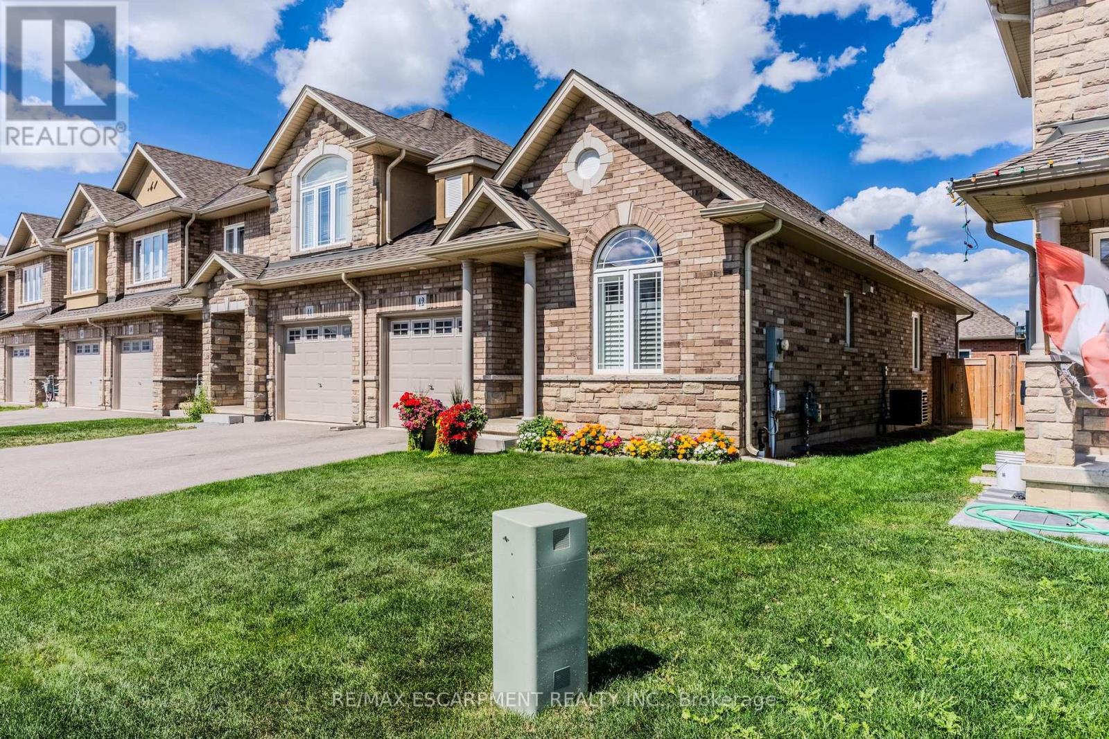 42 Cittadella Boulevard, Hamilton, Ontario  L0R 1P0 - Photo 4 - X12393795