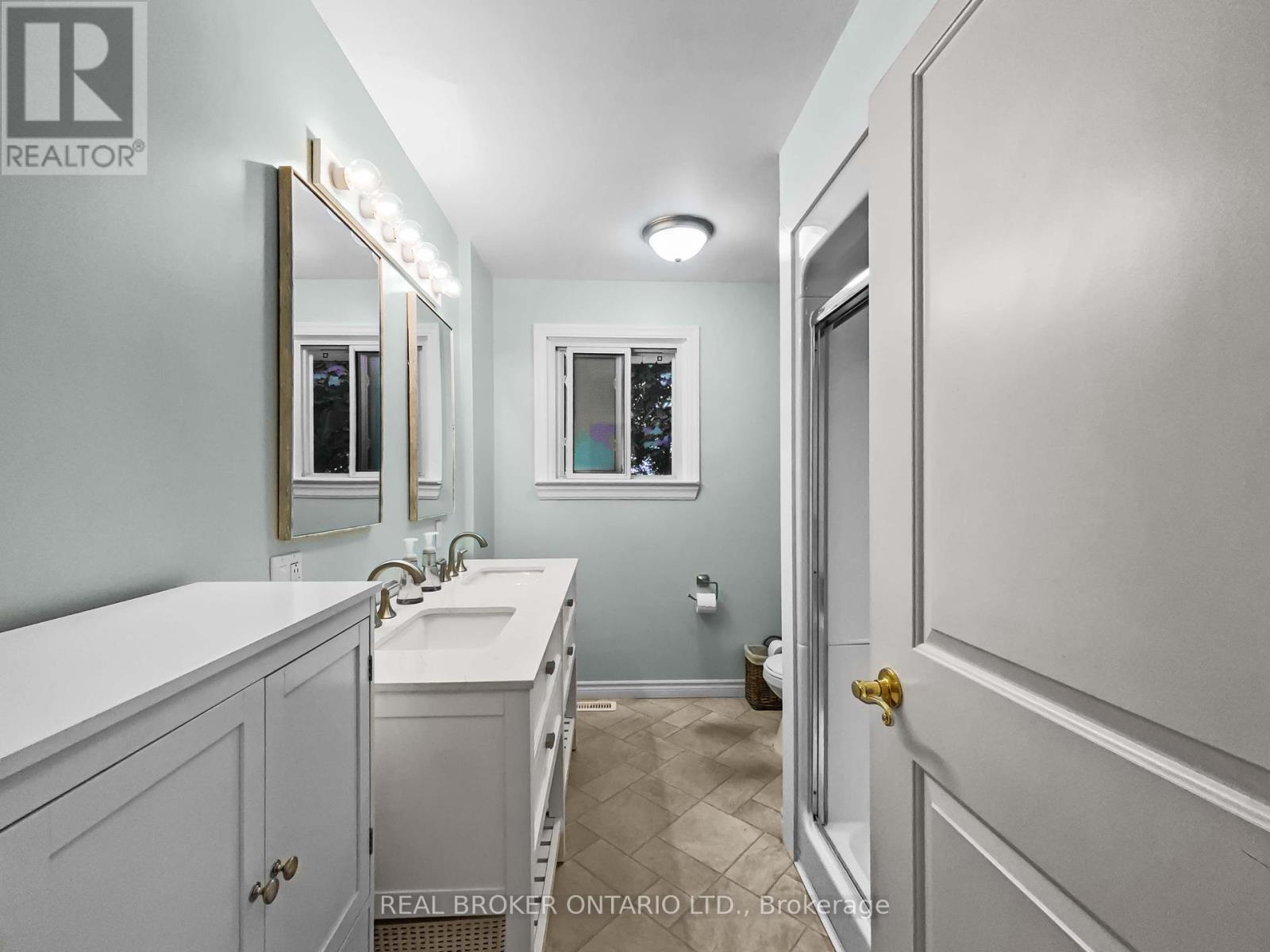 21 Richard Avenue, Norfolk (Simcoe), Ontario  N3Y 3J1 - Photo 9 - X12393799