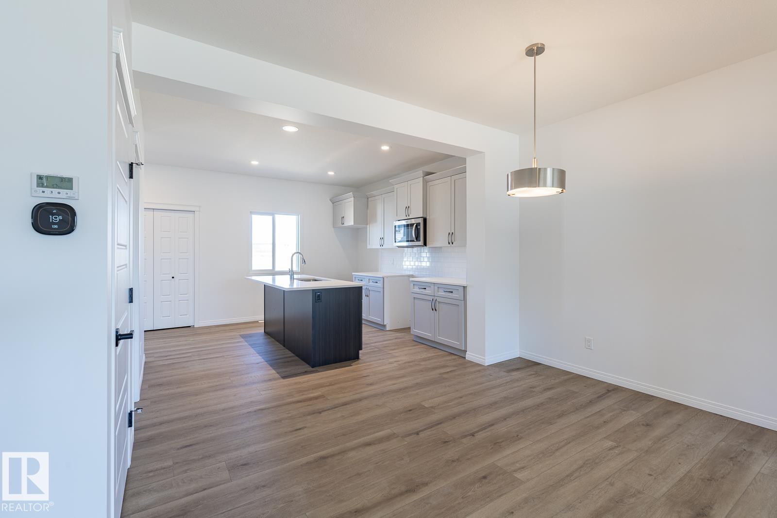 32 Resplendent Wy, St. Albert, Alberta  T8N 8B3 - Photo 13 - E4457002
