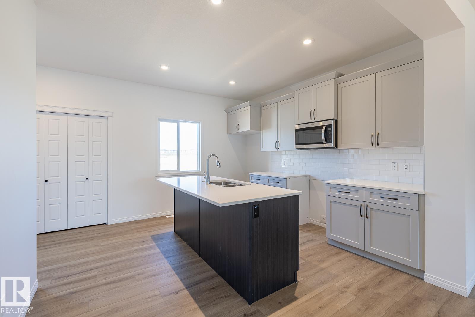 32 Resplendent Wy, St. Albert, Alberta  T8N 8B3 - Photo 14 - E4457002