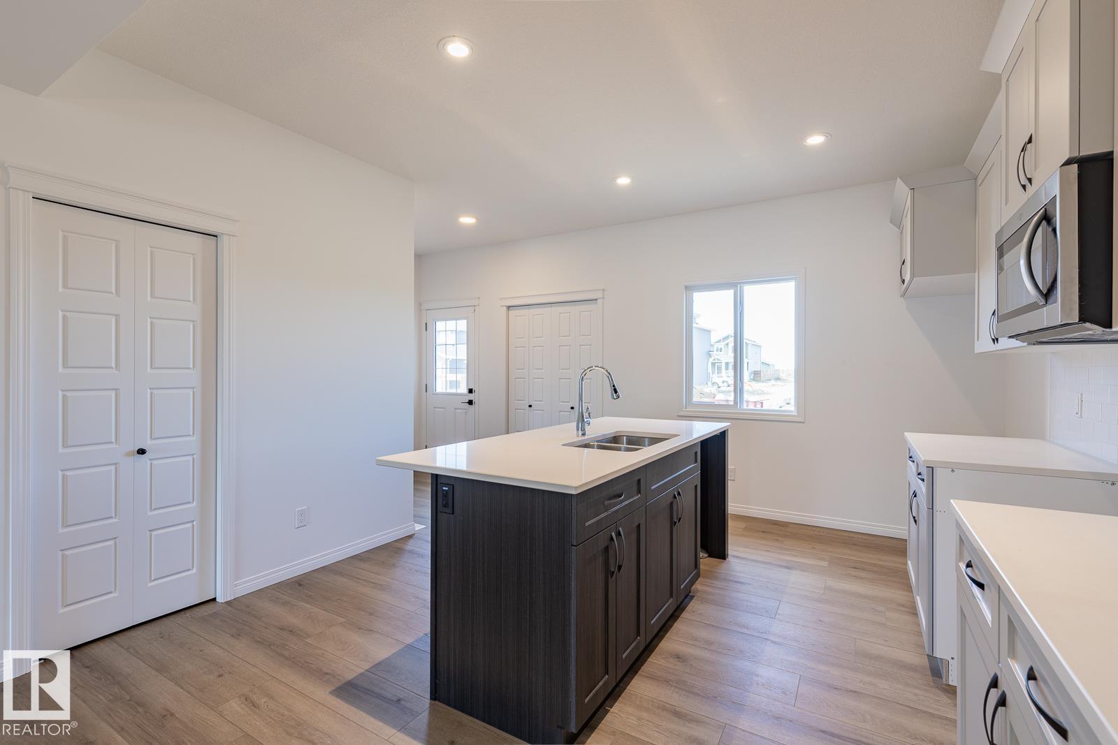 32 Resplendent Wy, St. Albert, Alberta  T8N 8B3 - Photo 16 - E4457002