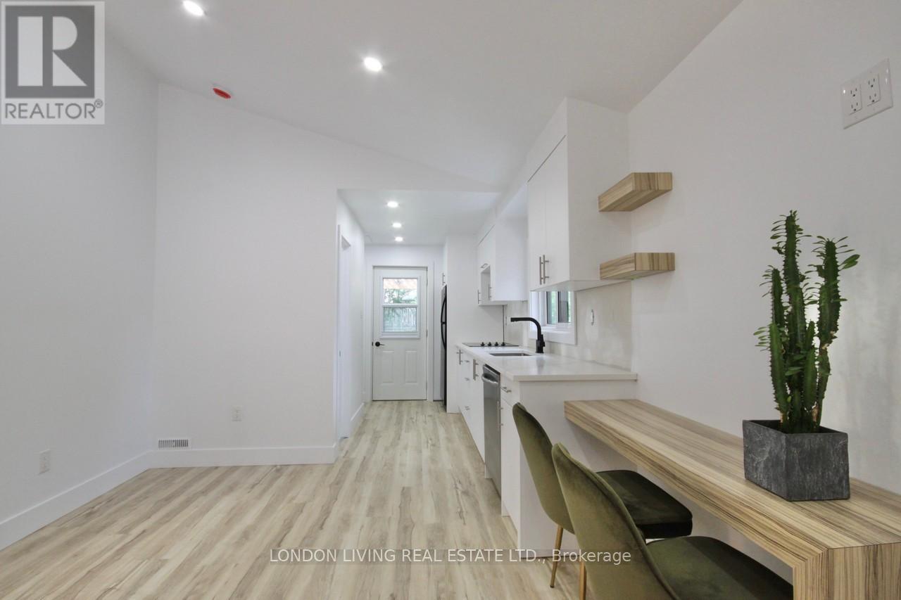 890 Viscount Road, London South, Ontario  N6J 2C9 - Photo 24 - X12394026