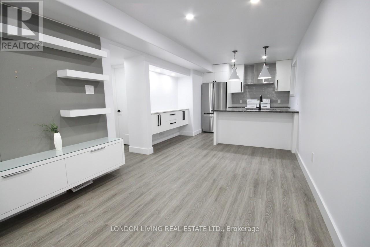 890 Viscount Road, London South, Ontario  N6J 2C9 - Photo 26 - X12394026