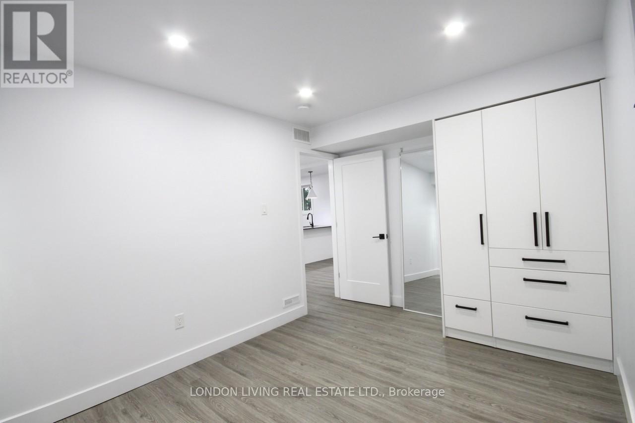 890 Viscount Road, London South, Ontario  N6J 2C9 - Photo 29 - X12394026
