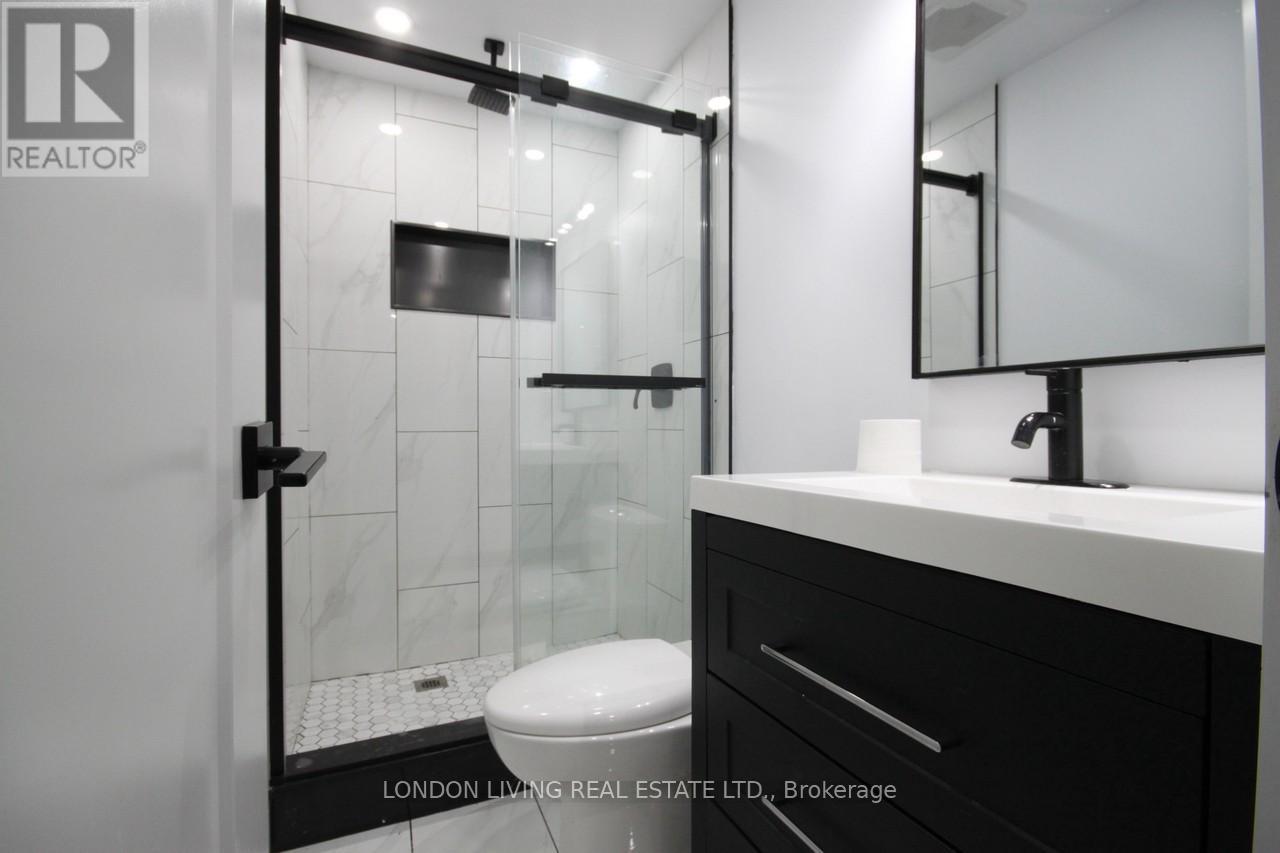890 Viscount Road, London South, Ontario  N6J 2C9 - Photo 30 - X12394026