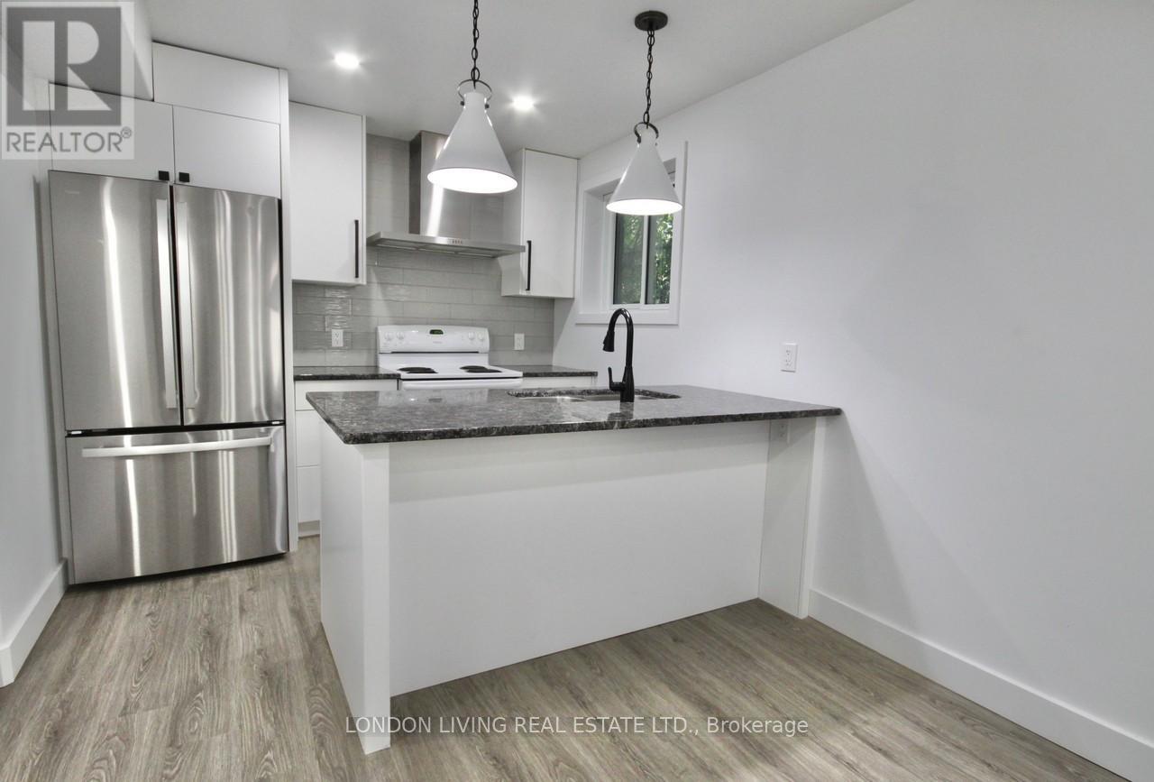 890 Viscount Road, London South, Ontario  N6J 2C9 - Photo 32 - X12394026