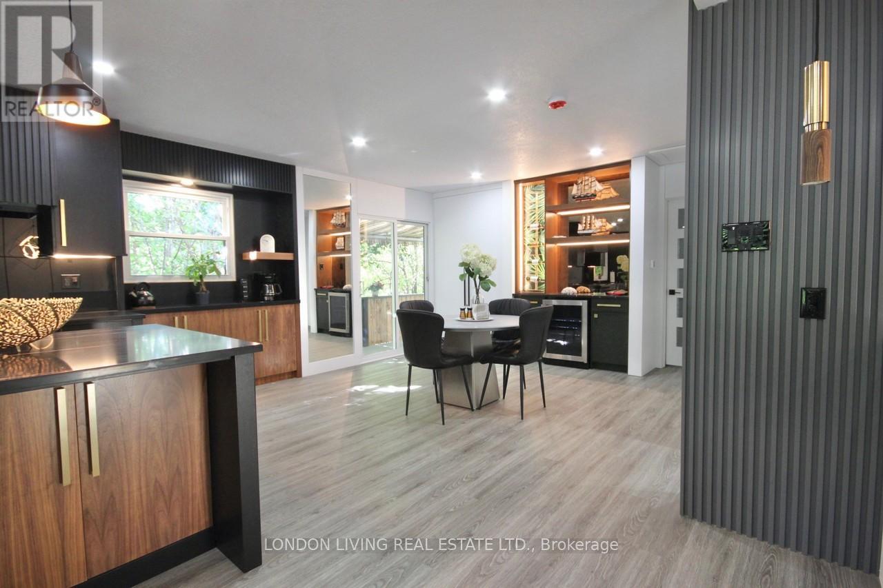 890 Viscount Road, London South, Ontario  N6J 2C9 - Photo 6 - X12394026