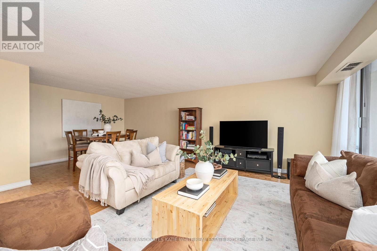 1507 - 380 King Street, London East, Ontario  N6B 3L6 - Photo 3 - X12394083