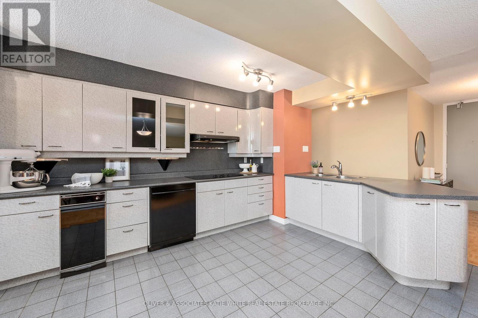 1507 - 380 King Street, London East, Ontario  N6B 3L6 - Photo 7 - X12394083
