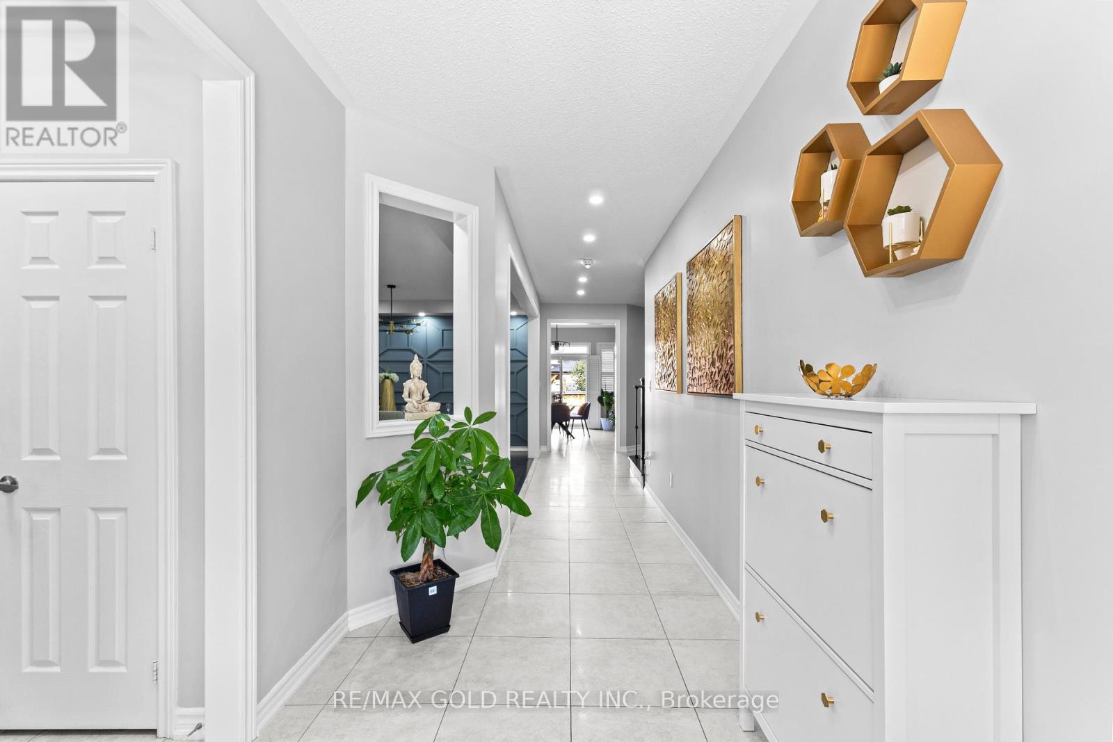 Property at 16 CLOVERHAVEN ROAD image 2