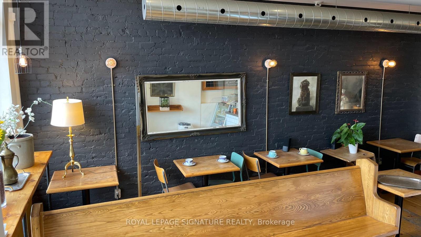2413 Dundas Street W, Toronto (High Park North), Ontario  M6P 1X3 - Photo 7 - W12392504