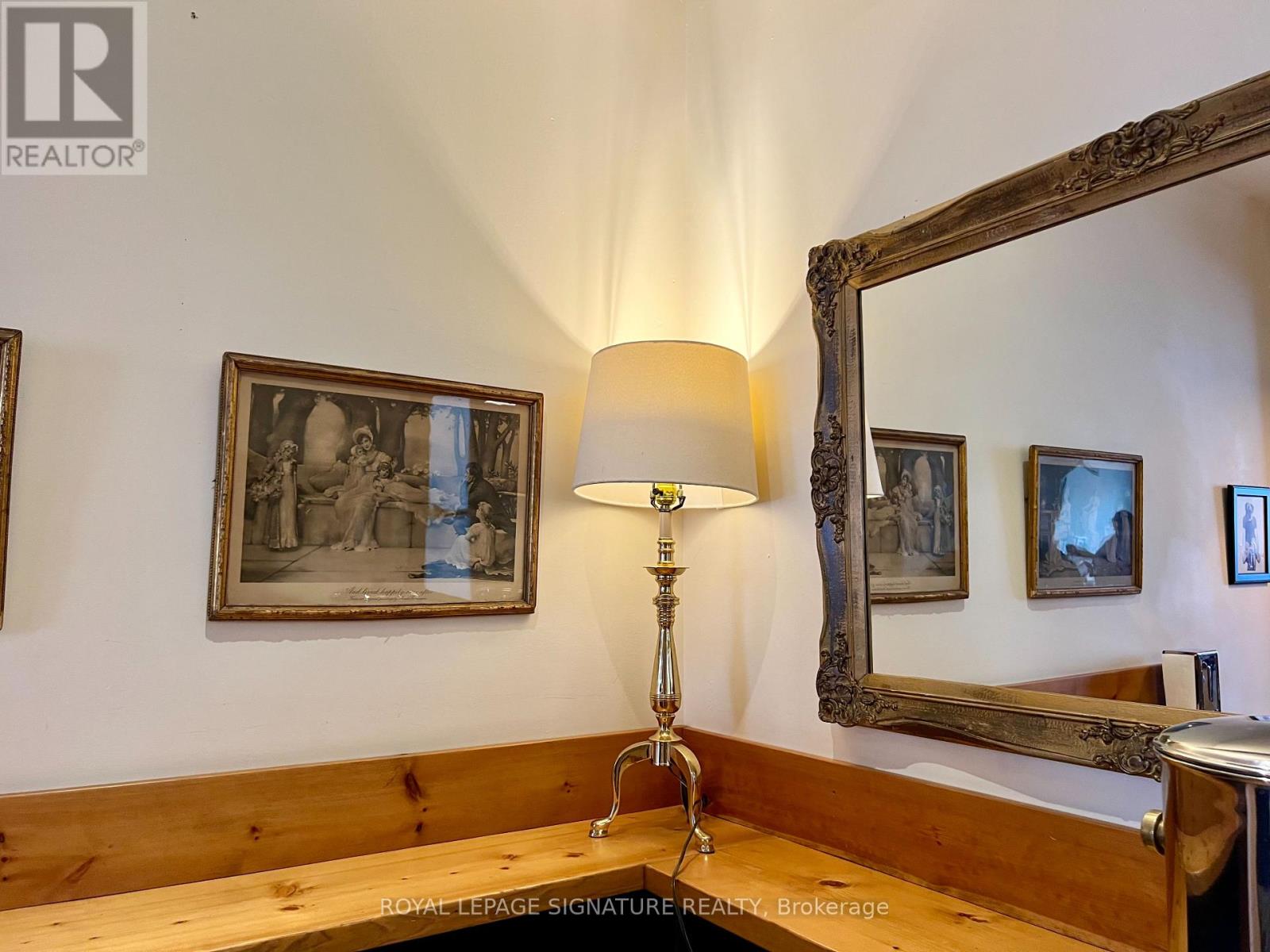 2413 Dundas Street W, Toronto (High Park North), Ontario  M6P 1X3 - Photo 6 - W12392504