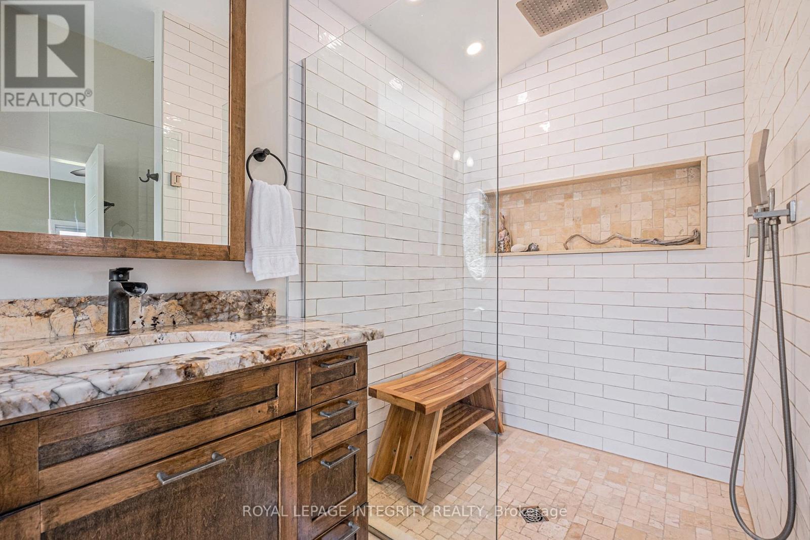 6548 Carp Road, Ottawa, Ontario  K0A 2H0 - Photo 17 - X12394101