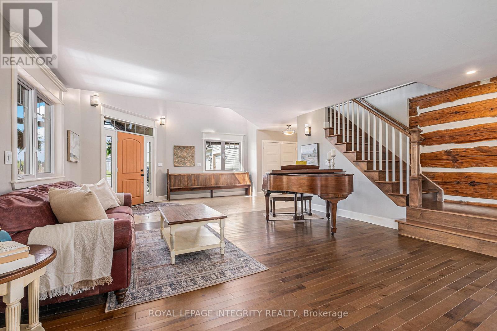 6548 Carp Road, Ottawa, Ontario  K0A 2H0 - Photo 4 - X12394101