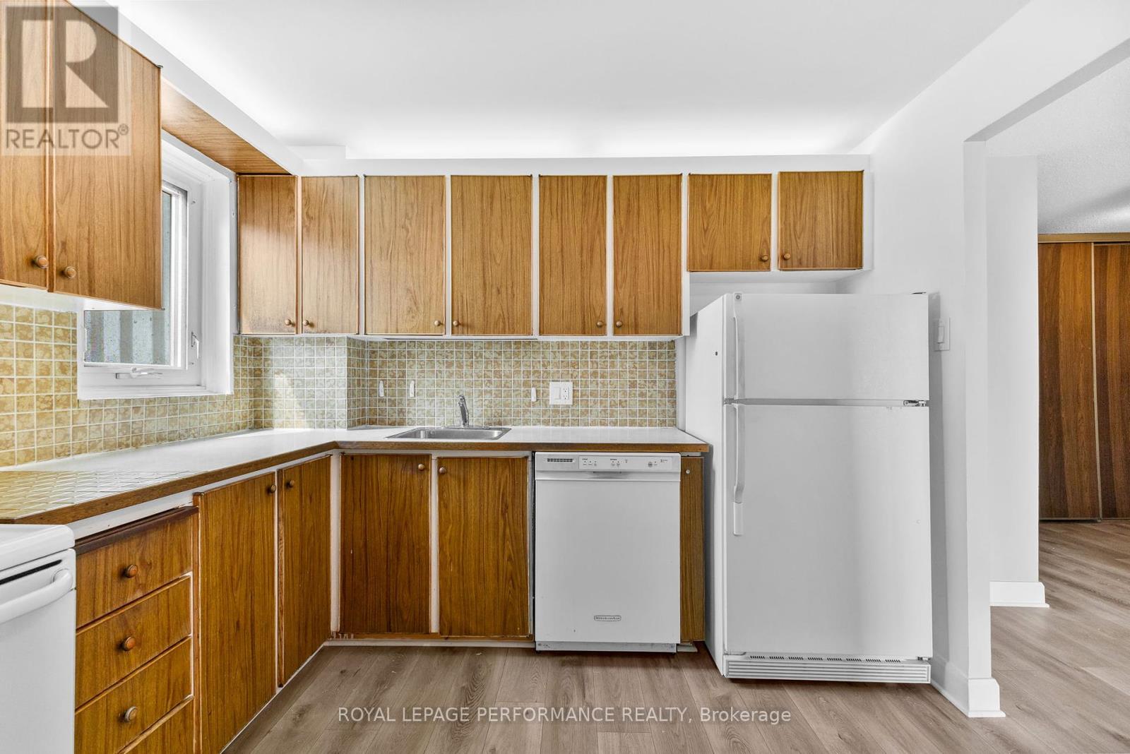 1003 - 1171 Ambleside Drive, Ottawa, Ontario  K2B 8E1 - Photo 15 - X12394132