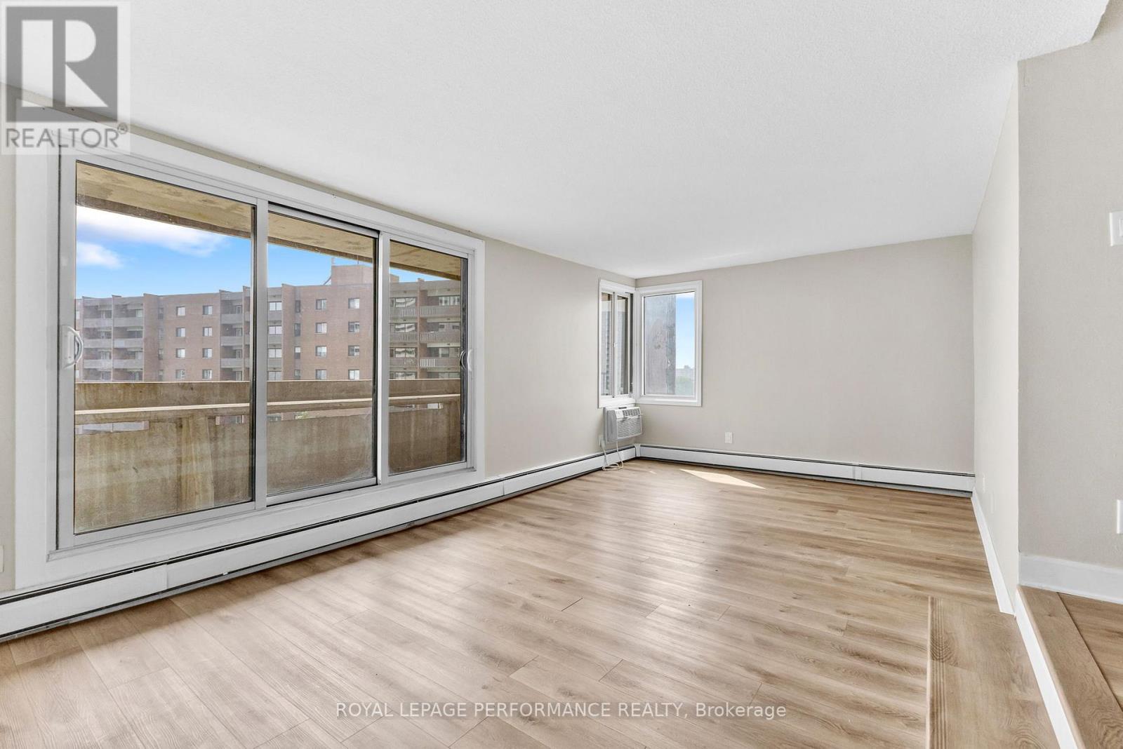 1003 - 1171 Ambleside Drive, Ottawa, Ontario  K2B 8E1 - Photo 6 - X12394132