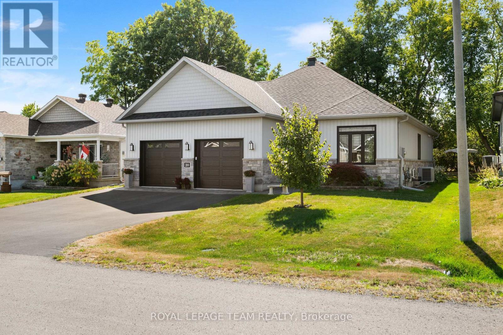 20 Eleanor Drive, South Stormont, Ontario  K0C 1P0 - Photo 2 - X12394133