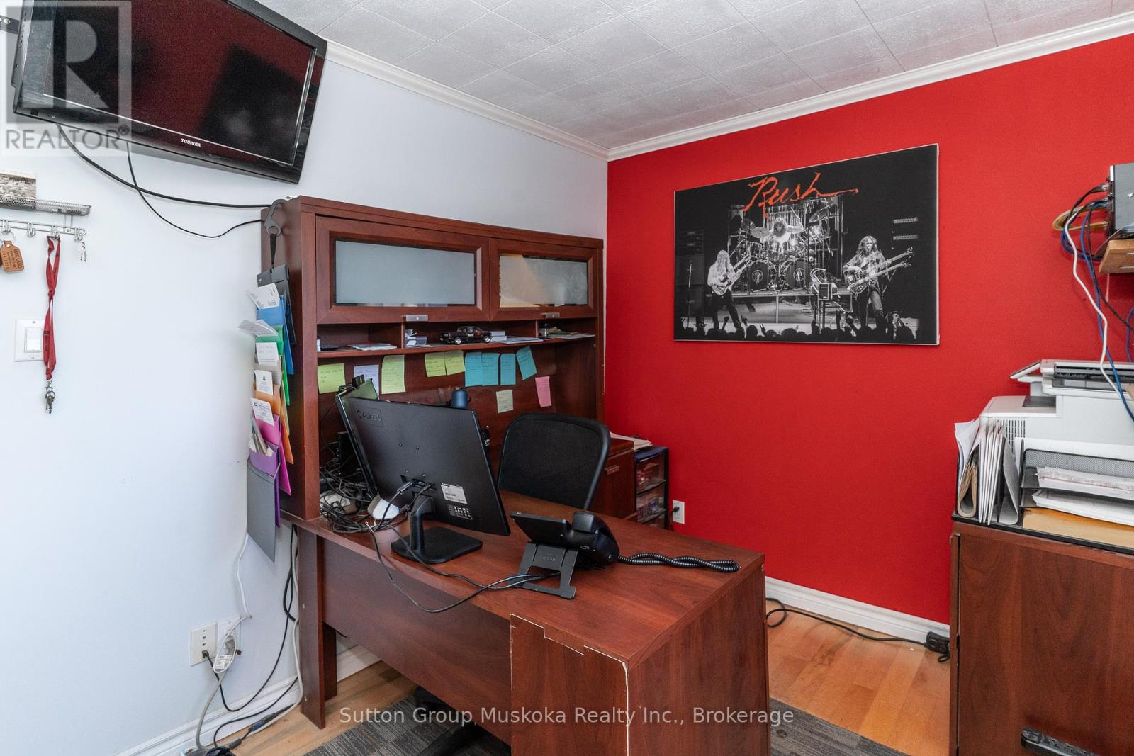6 Chaffey Street, Huntsville, Ontario  P1H 1K7 - Photo 17 - X12393911