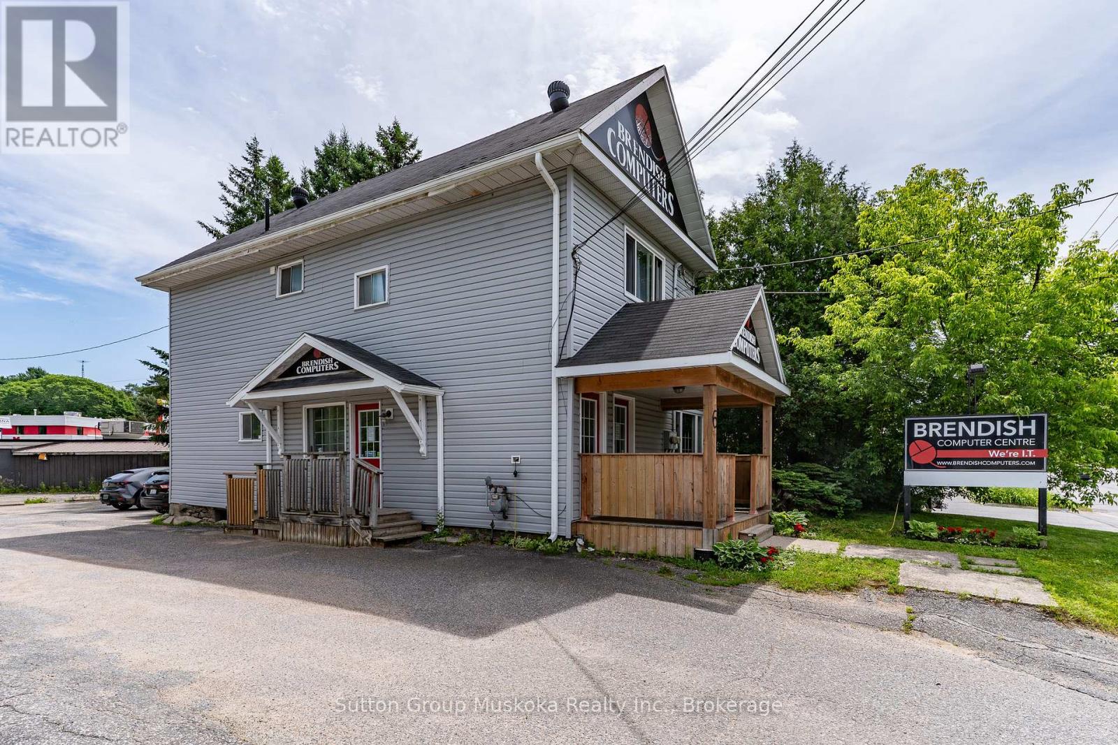 6 Chaffey Street, Huntsville, Ontario  P1H 1K7 - Photo 2 - X12393911