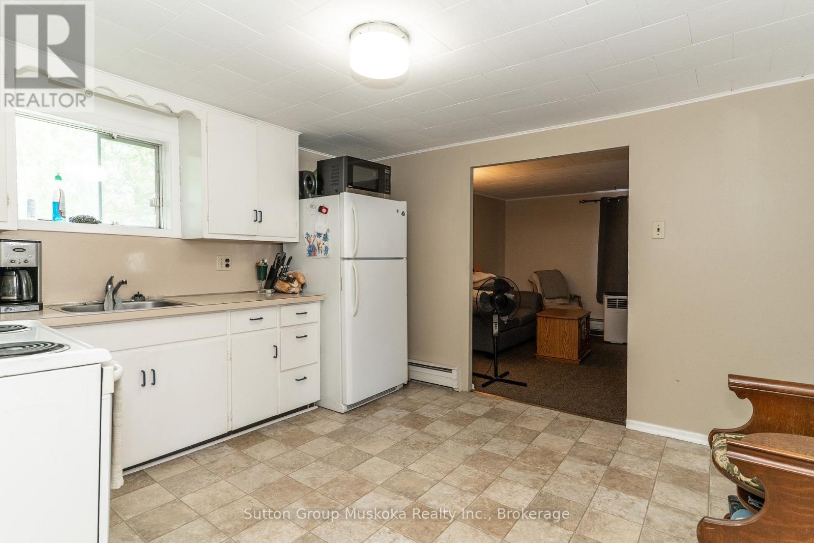 6 Chaffey Street, Huntsville, Ontario  P1H 1K7 - Photo 22 - X12393911
