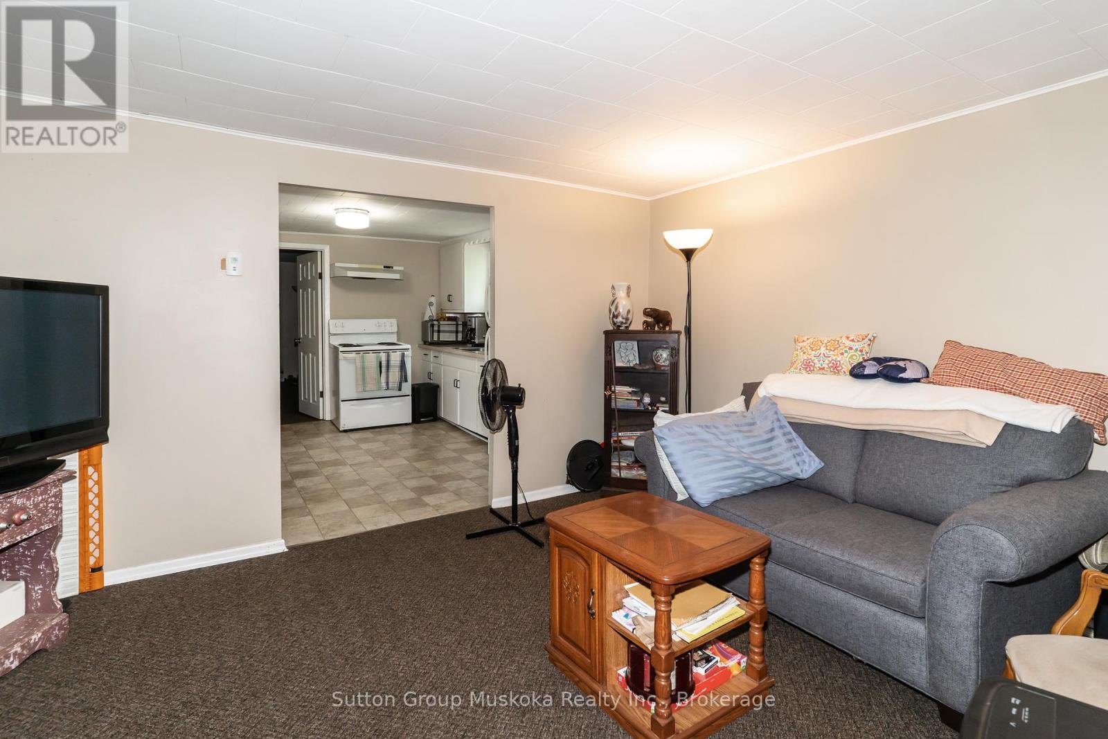 6 Chaffey Street, Huntsville, Ontario  P1H 1K7 - Photo 25 - X12393911