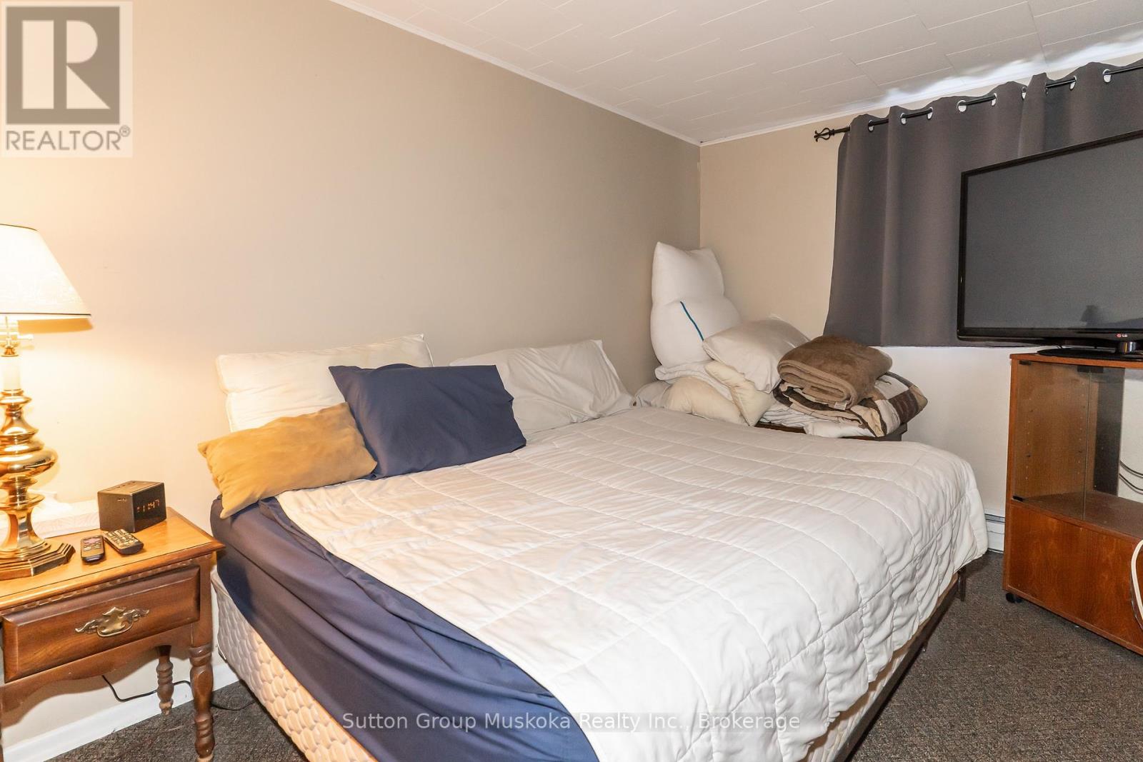 6 Chaffey Street, Huntsville, Ontario  P1H 1K7 - Photo 26 - X12393911