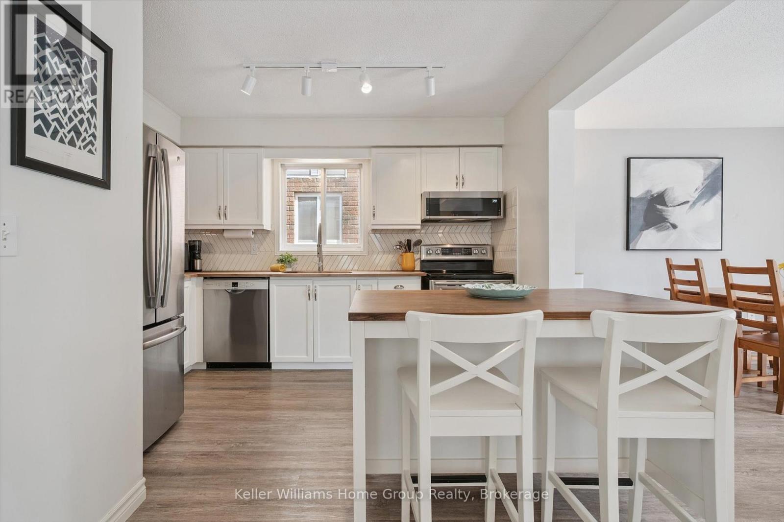 47 Buckthorn Crescent, Guelph, Ontario N1E 7C3 - Photo 16 - X12393971