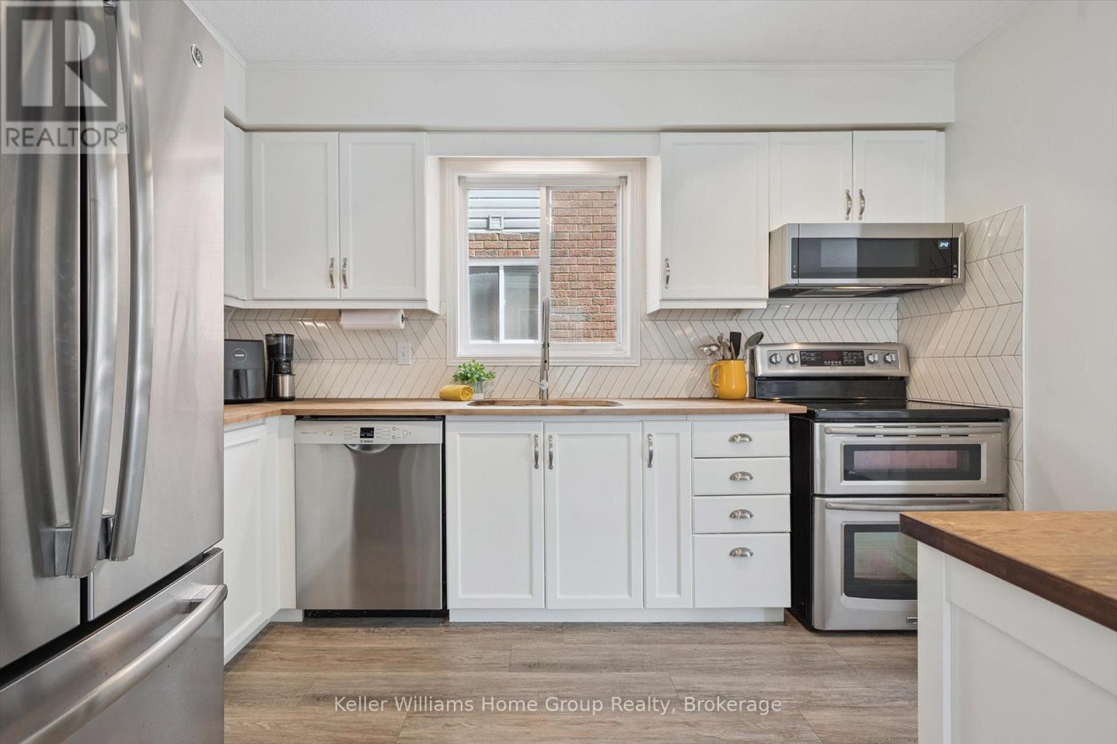 47 Buckthorn Crescent, Guelph, Ontario N1E 7C3 - Photo 17 - X12393971