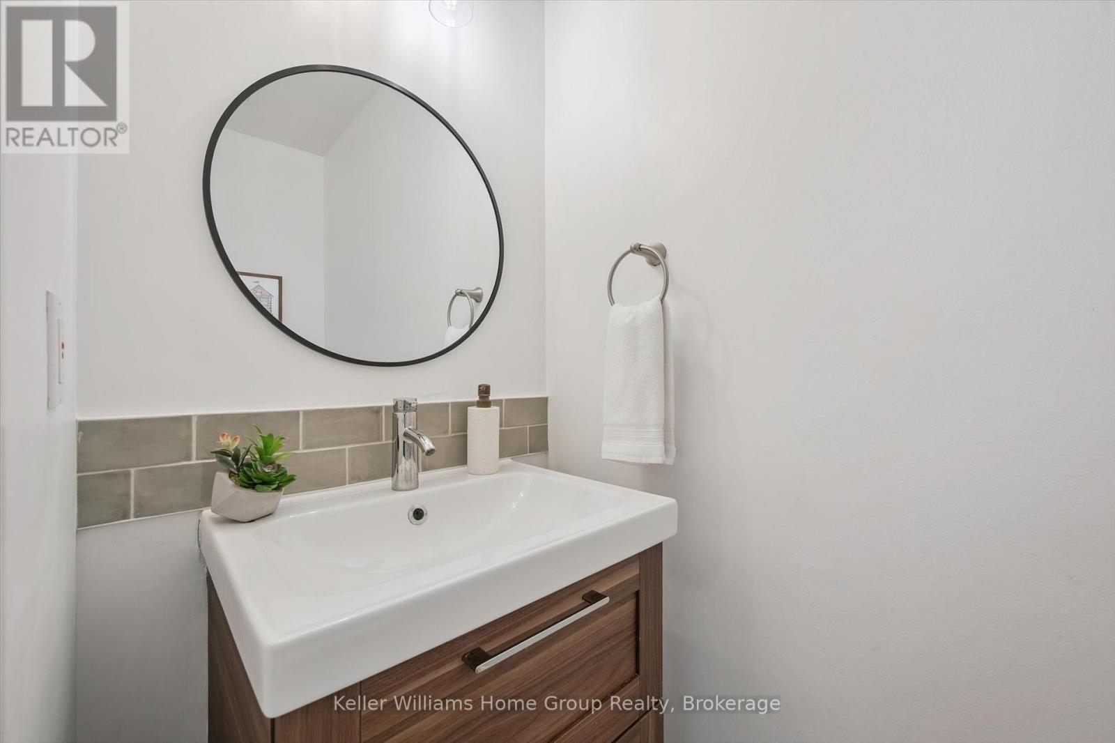 47 Buckthorn Crescent, Guelph, Ontario N1E 7C3 - Photo 21 - X12393971