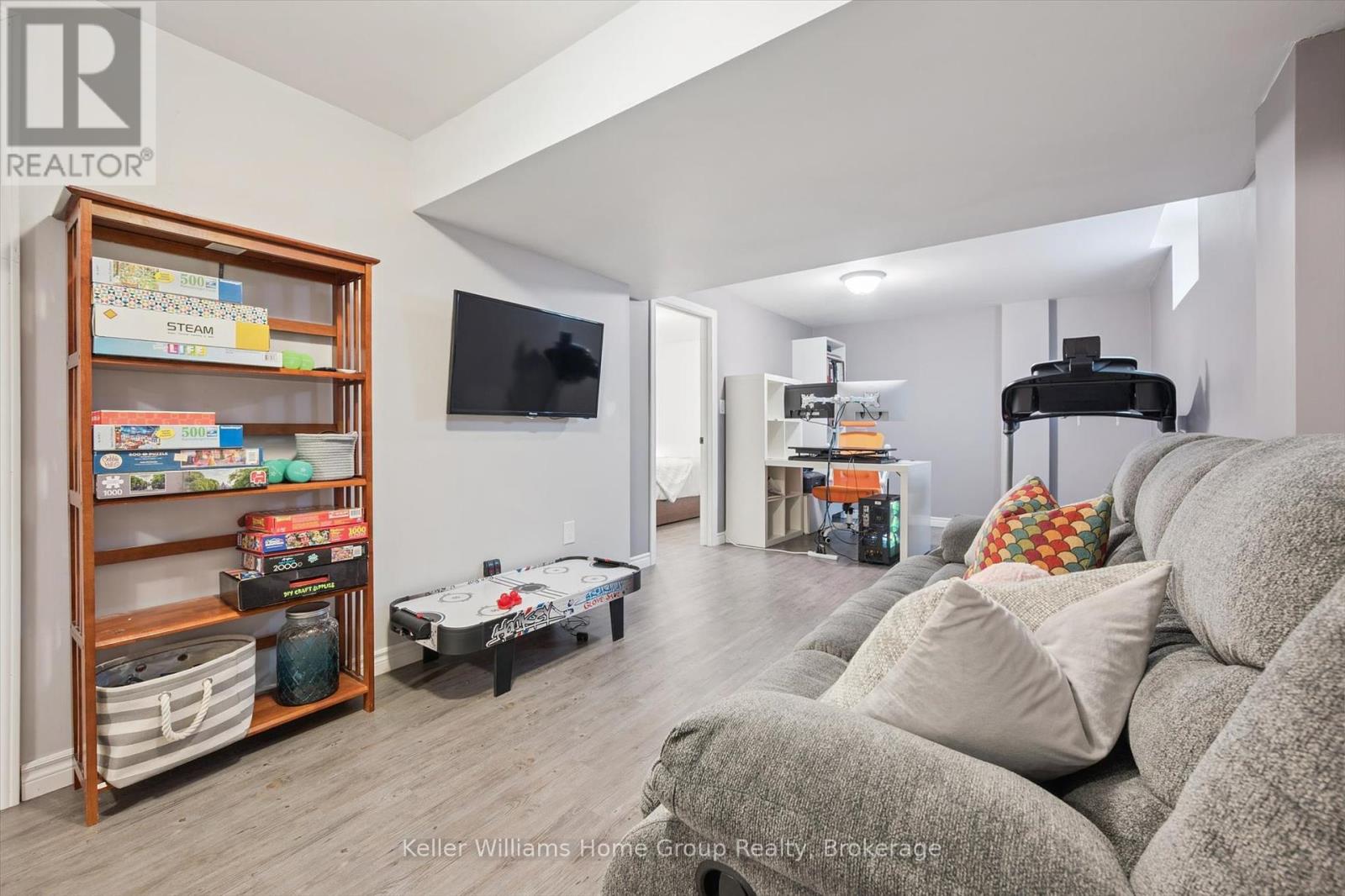 47 Buckthorn Crescent, Guelph, Ontario N1E 7C3 - Photo 30 - X12393971