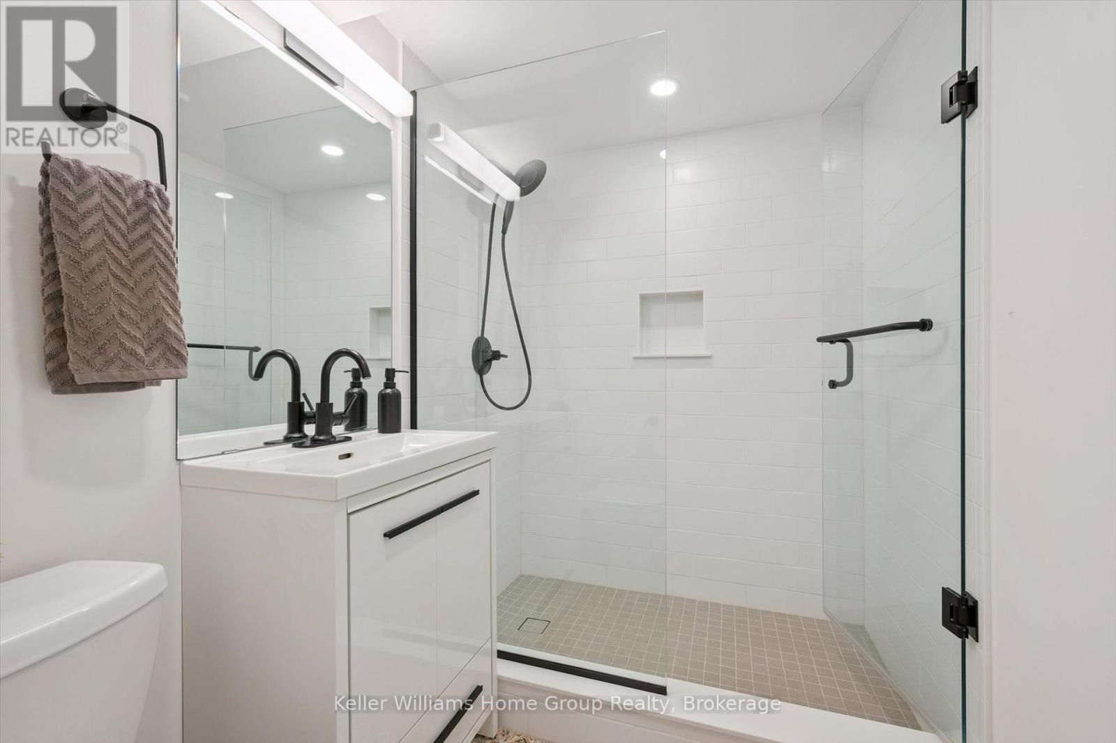 47 Buckthorn Crescent, Guelph, Ontario N1E 7C3 - Photo 32 - X12393971