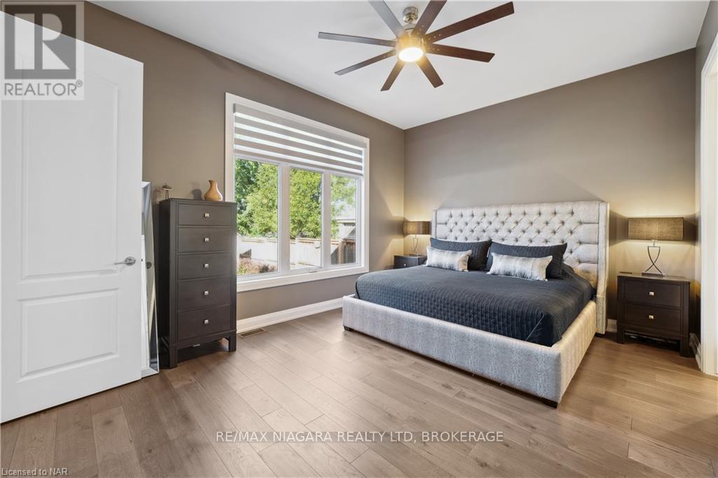 34 Angels Drive, Niagara-On-The-Lake, Ontario  L0S 1J1 - Photo 17 - X12393992