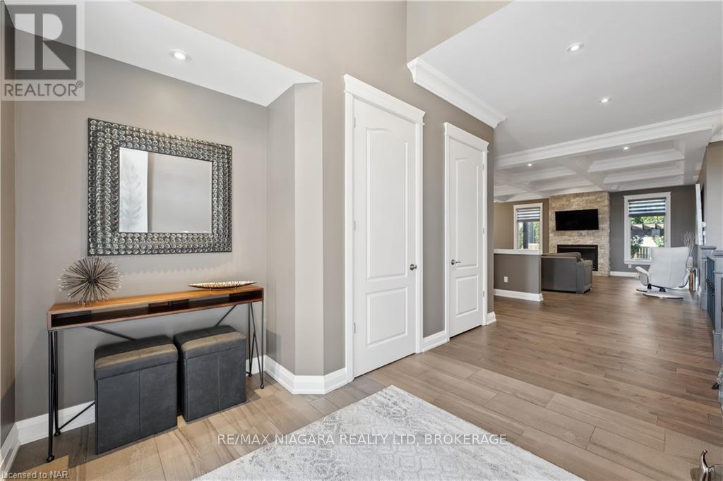 34 Angels Drive, Niagara-On-The-Lake, Ontario  L0S 1J1 - Photo 3 - X12393992
