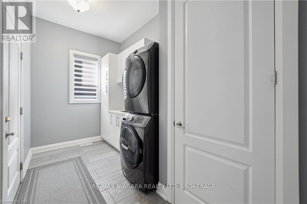 34 Angels Drive, Niagara-On-The-Lake, Ontario  L0S 1J1 - Photo 6 - X12393992