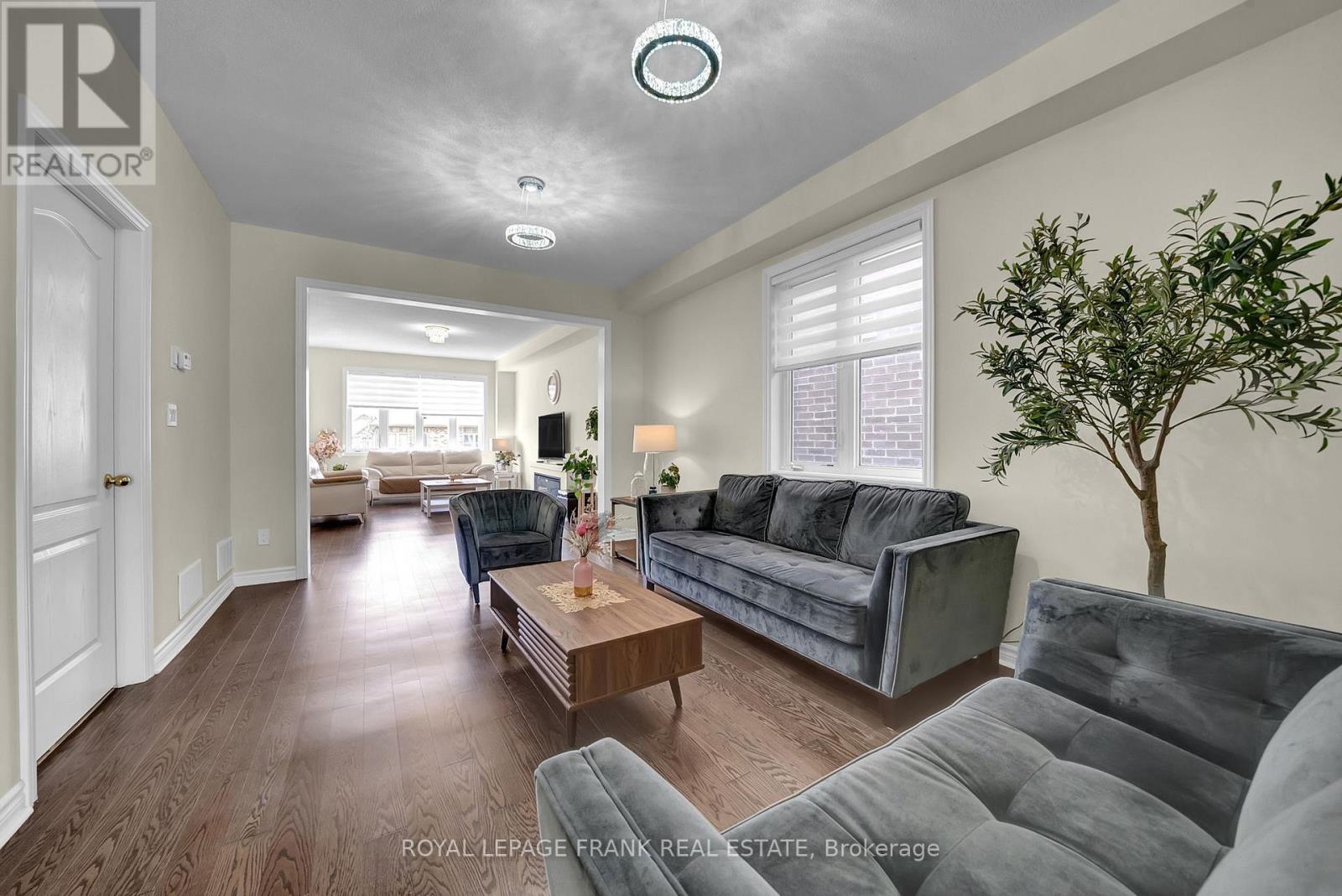 Property at 1884 FOSTERBROOK STREET image 4