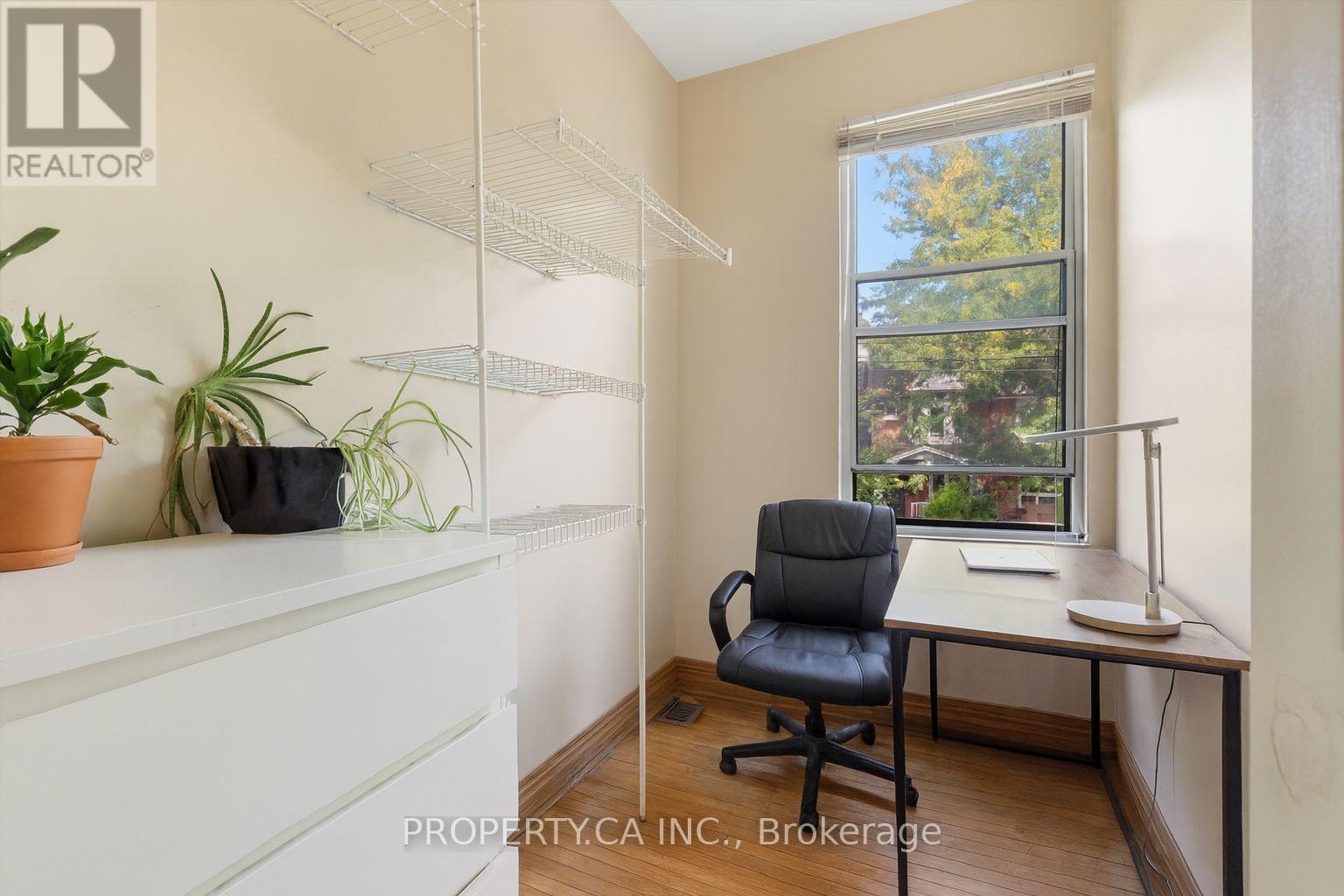 790 Manning Avenue, Toronto, Ontario  M6G 2W6 - Photo 29 - C12393894