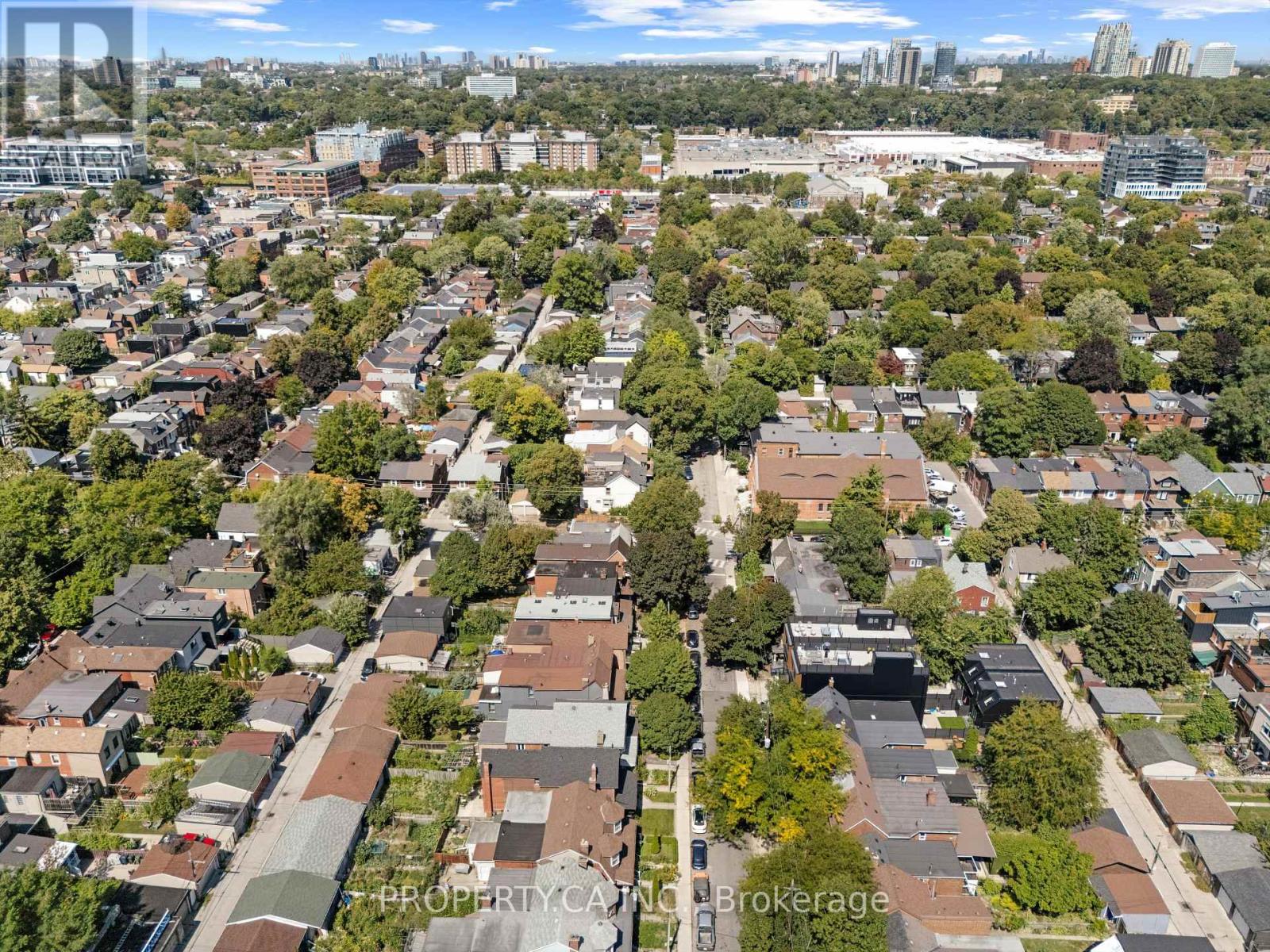 790 Manning Avenue, Toronto, Ontario  M6G 2W6 - Photo 40 - C12393894